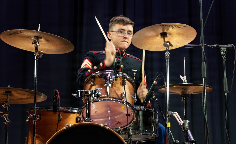 Marine Band San Diego Performs at Sheboygan Falls High School