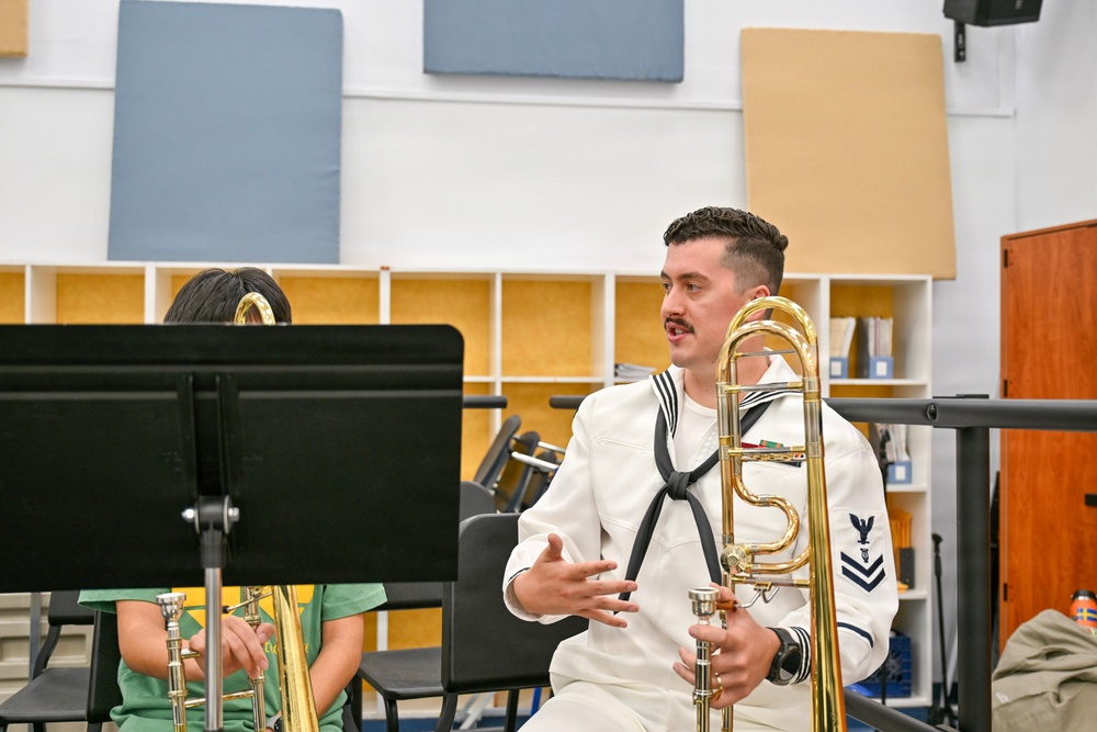 MU2 Kevin Clancy Coaches Junior Musicians