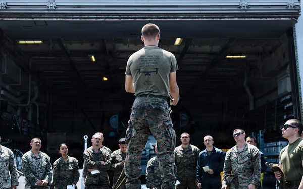 11th MEU Marines Conduct Cargo Loading Exercise Aboard USS Portland