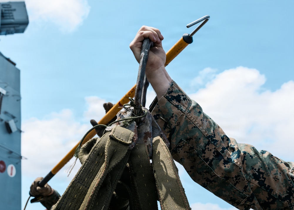 11th MEU Marines Conduct Cargo Loading Exercise Aboard USS Portland