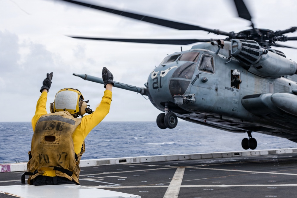 11th MEU Marines, Sailors Conduct Flight Operations Aboard USS Portland