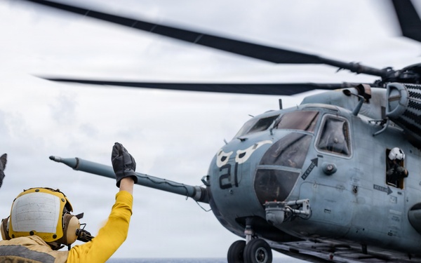 11th MEU Marines, Sailors Conduct Flight Operations Aboard USS Portland