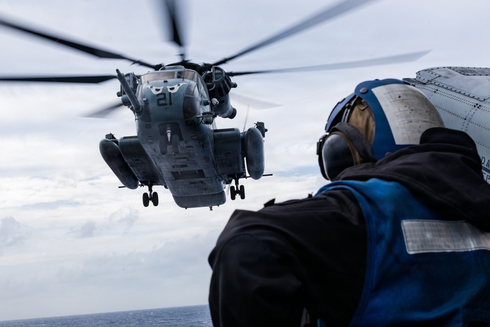 11th MEU Marines, Sailors Conduct Flight Operations Aboard USS Portland