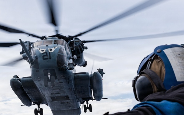 11th MEU Marines, Sailors Conduct Flight Operations Aboard USS Portland