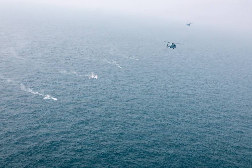 HMH-466, ROK Marine Corps practice aerial gunnery
