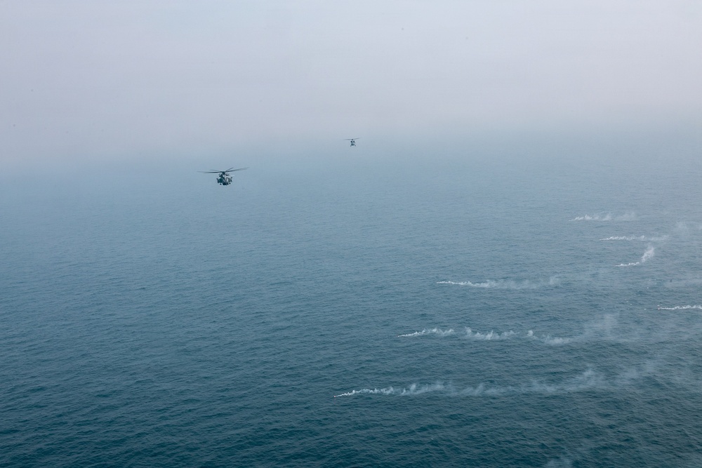HMH-466, ROK Marine Corps practice aerial gunnery