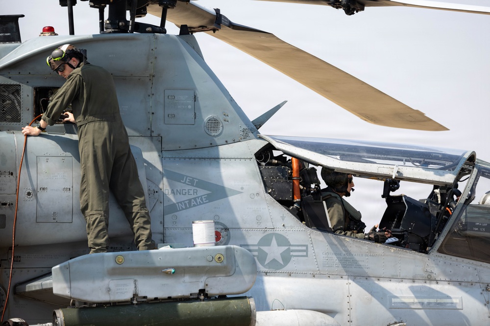 HMLA-369 departs Osan Air Base