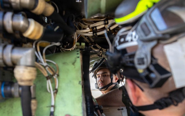 HMLA-369 maintains aircraft on Osan Air Base