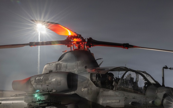 HMLA-369 maintains aircraft on Osan Air Base