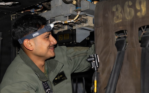 HMLA-369 maintains aircraft on Osan Air Base