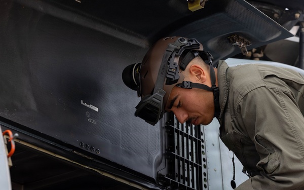 HMLA-369 maintains aircraft on Osan Air Base