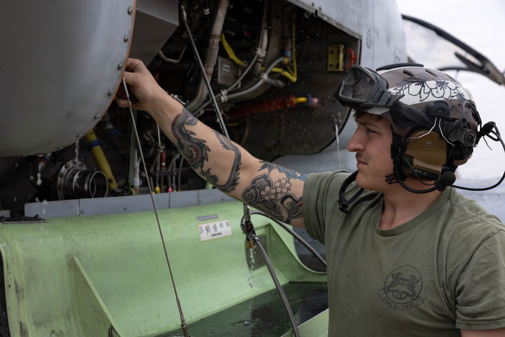 HMLA-369 maintains aircraft on Osan Air Base