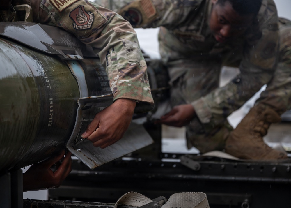 1Q Ammo Bomb Building and Loading Competition