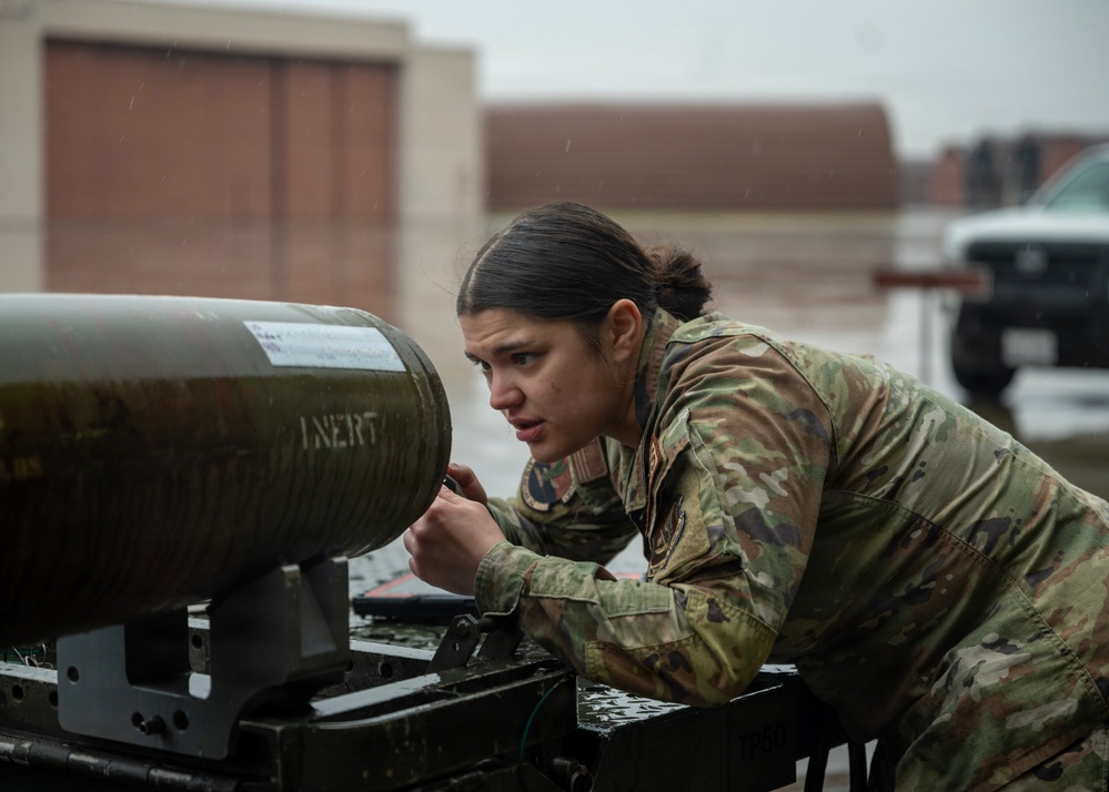 1Q Ammo Bomb Building and Loading Competition