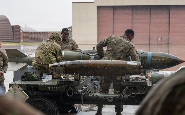 1Q Ammo Bomb Building and Loading Competition