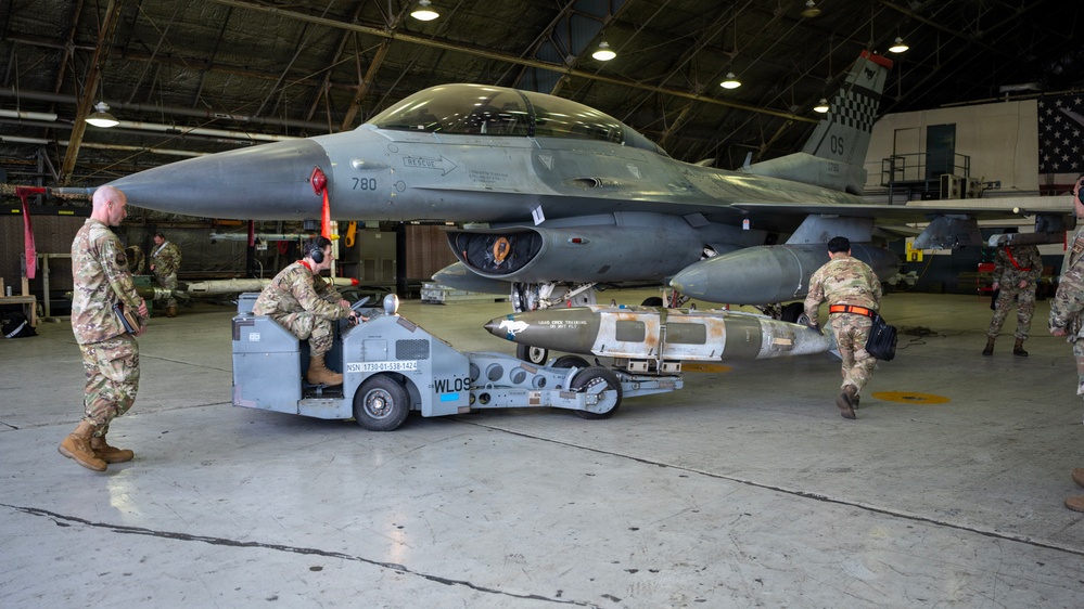 1Q Ammo Bomb Building and Loading Competition