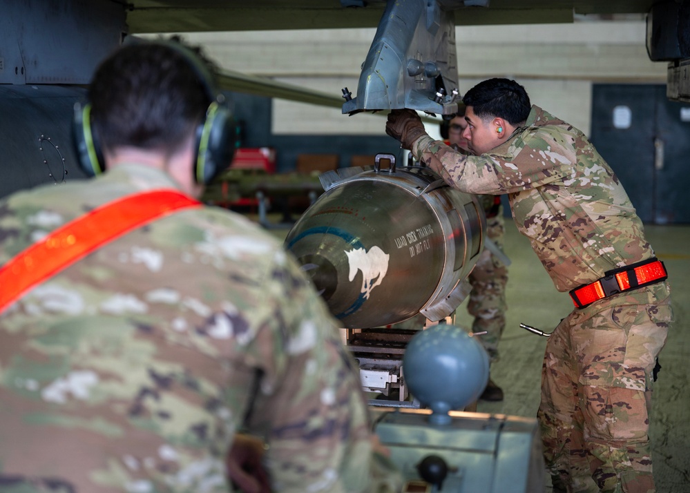 1Q Ammo Bomb Building and Loading Competition