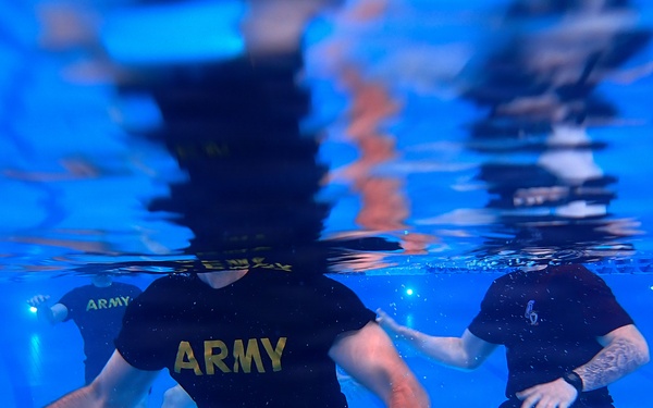 173rd Airborne Brigade Conducts Wet Silk Training