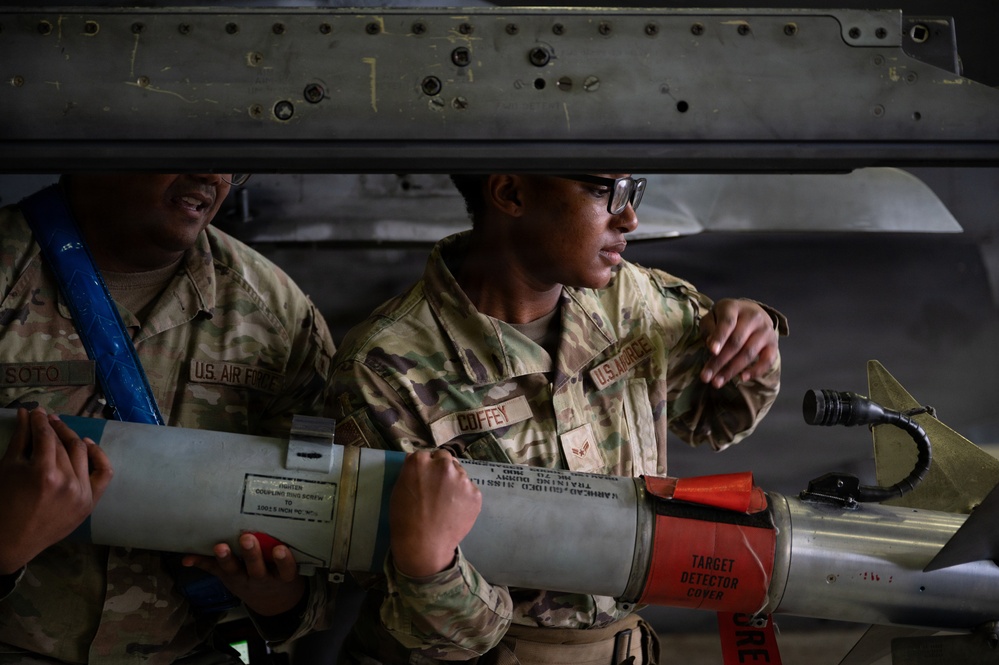 1Q Ammo Bomb Building and Loading Competition