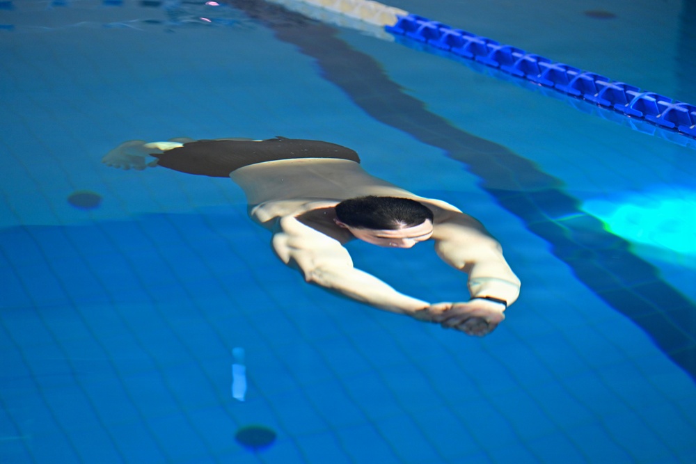 173rd Airborne Brigade Conducts Wet Silk Training