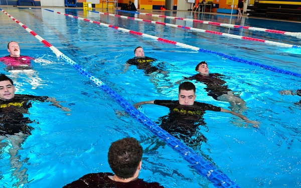 173rd Airborne Brigade Conducts Wet Silk Training