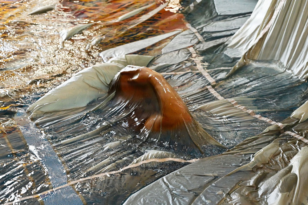 173rd Airborne Brigade Conducts Wet Silk Training