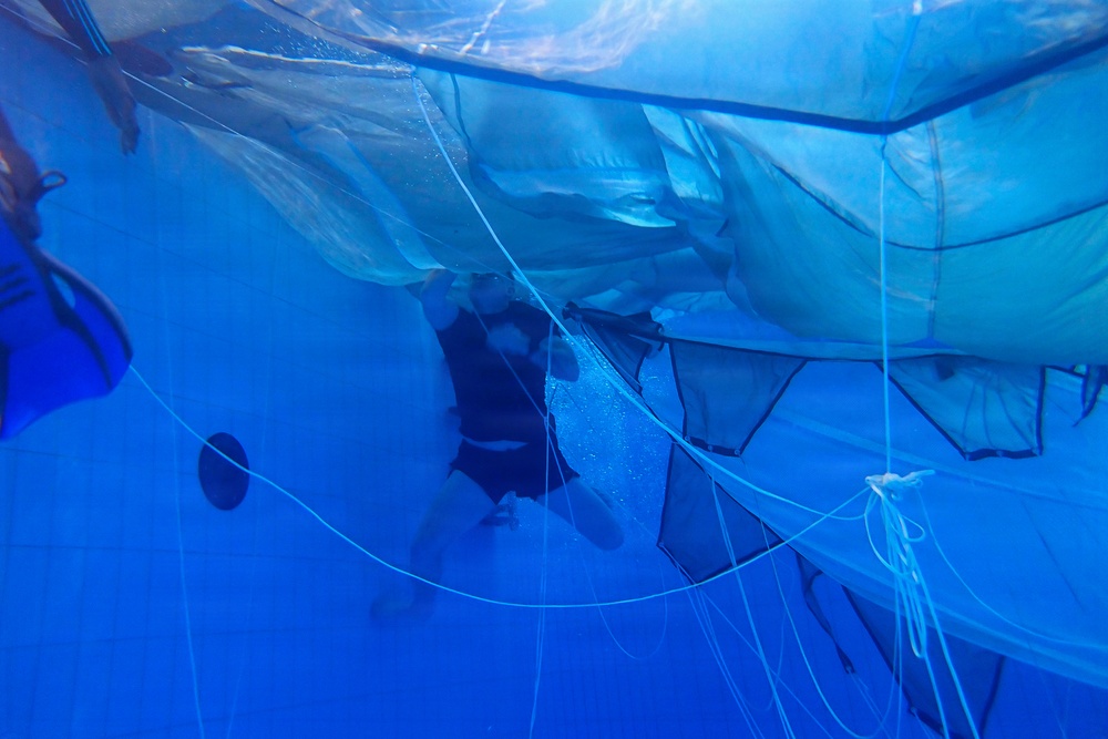 173rd Airborne Brigade Conducts Wet Silk Training