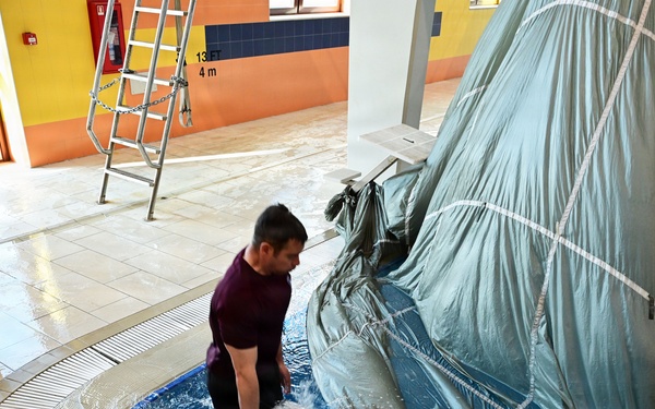 173rd Airborne Brigade Conducts Wet Silk Training