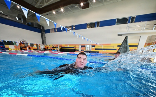 173rd Airborne Brigade Conducts Wet Silk Training