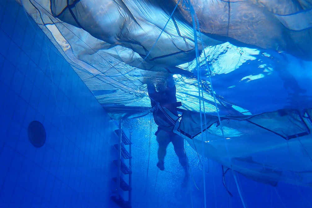173rd Airborne Brigade Conducts Wet Silk Training
