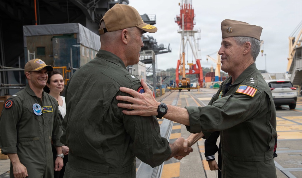 George Washington hosts Pacific Fleet