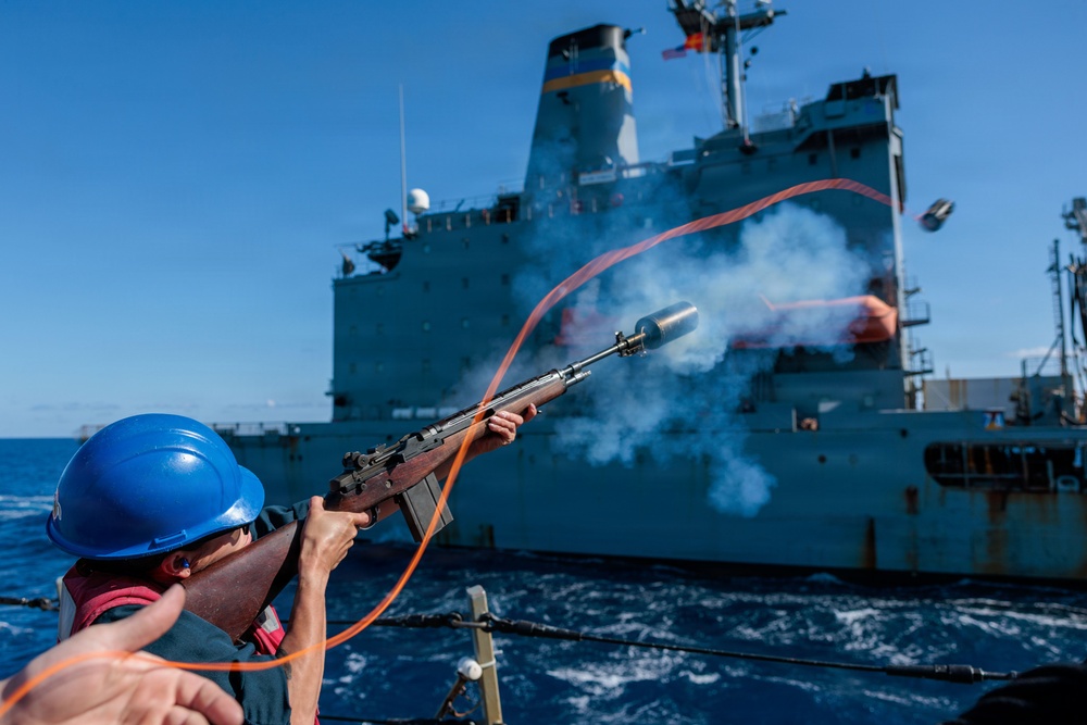 Replenishment-at-Sea aboard USS Gonzalez (DDG 66)