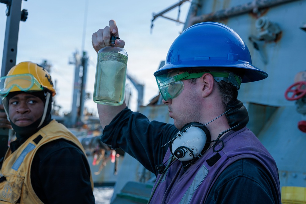 Replenishment-at-Sea aboard USS Gonzalez (DDG 66)