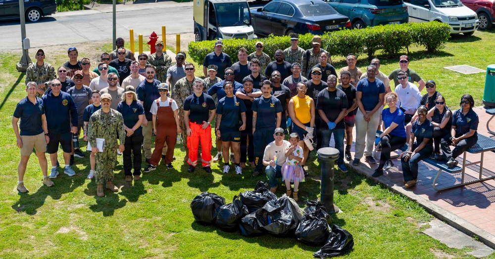Keep Sigonella Beautiful base clean up