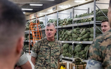 The 38th Assistant Commandant of the Marine Corps visits Marines with 3d LSB