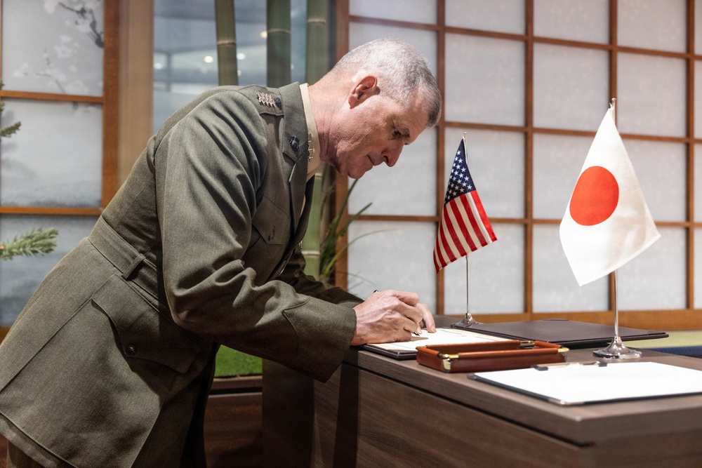 The 38th Assistant Commandant of the Marine Corps tours Tokyo