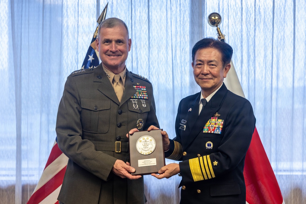 The 38th Assistant Commandant of the Marine Corps tours Tokyo