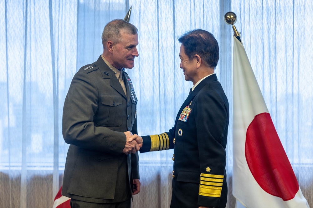 The 38th Assistant Commandant of the Marine Corps tours Tokyo