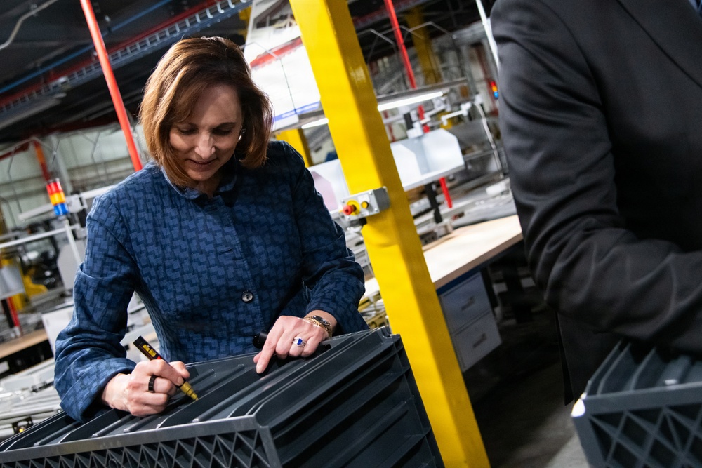 DLA Distribution hosts F-35 Acquisition and Sustainment Transition Executive Steering Committee and Audit in progress review