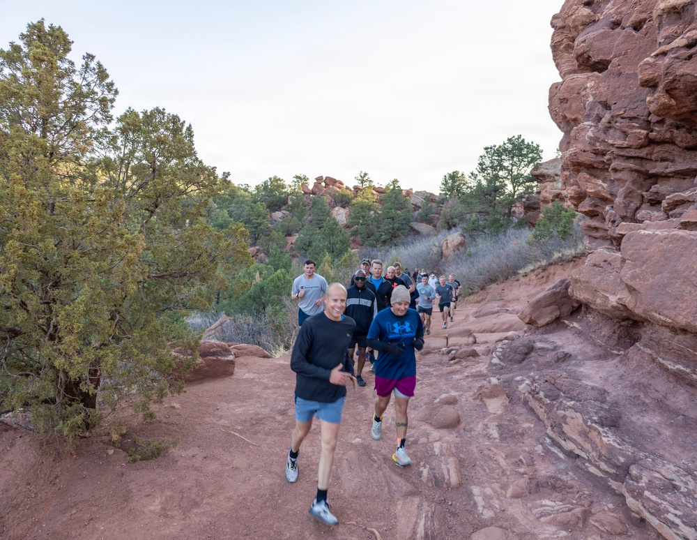 4-9 IN Manchu Reenlistment Ceremony at Garden of the Gods