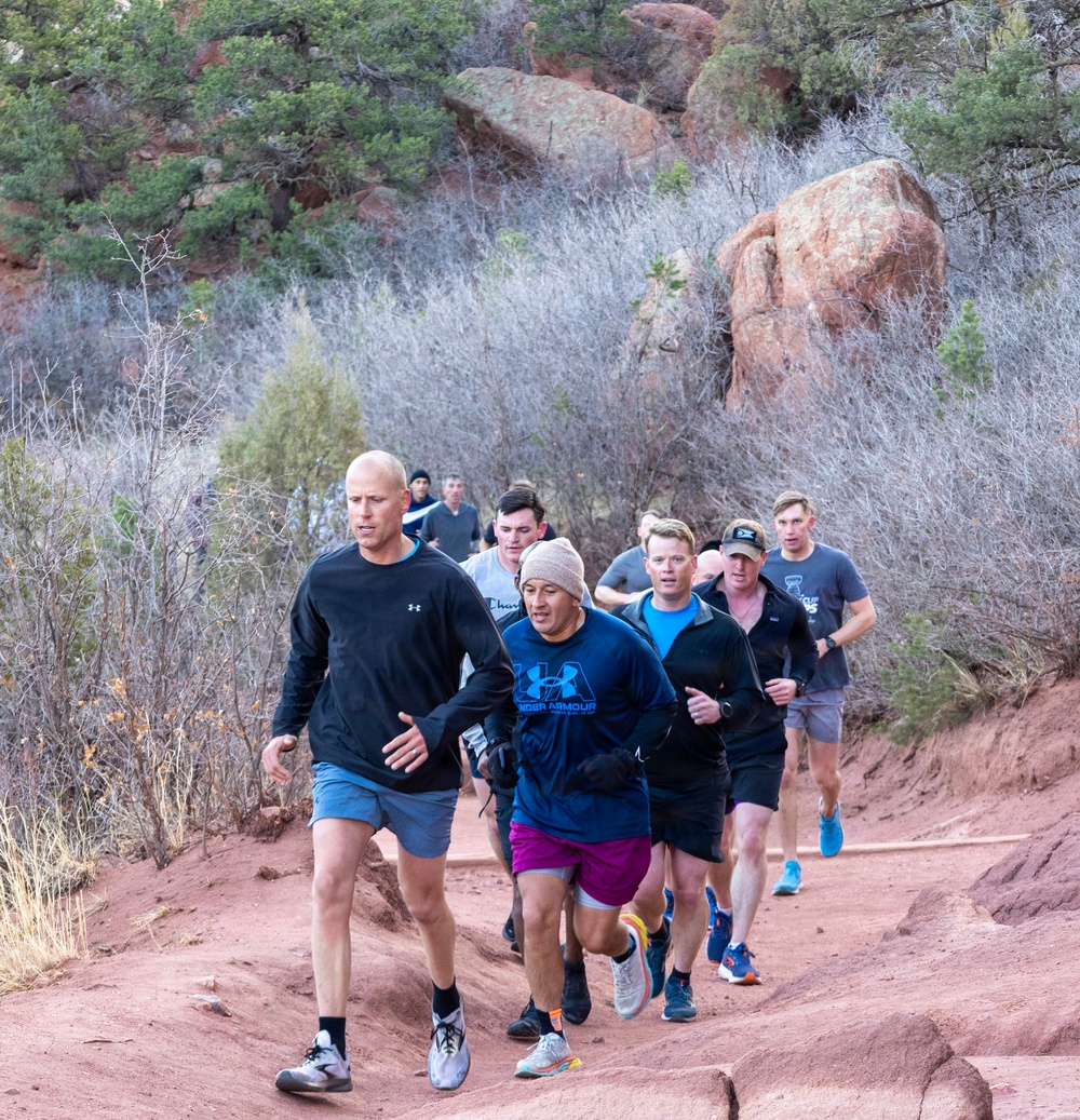 4-9 IN Manchu Reenlistment Ceremony at Garden of the Gods