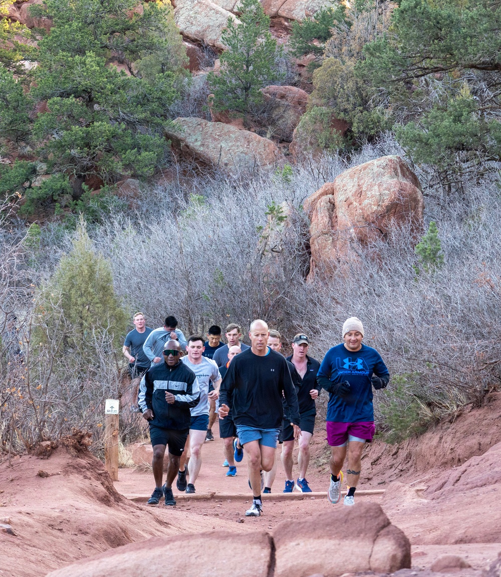 4-9 IN Manchu Reenlistment Ceremony at Garden of the Gods