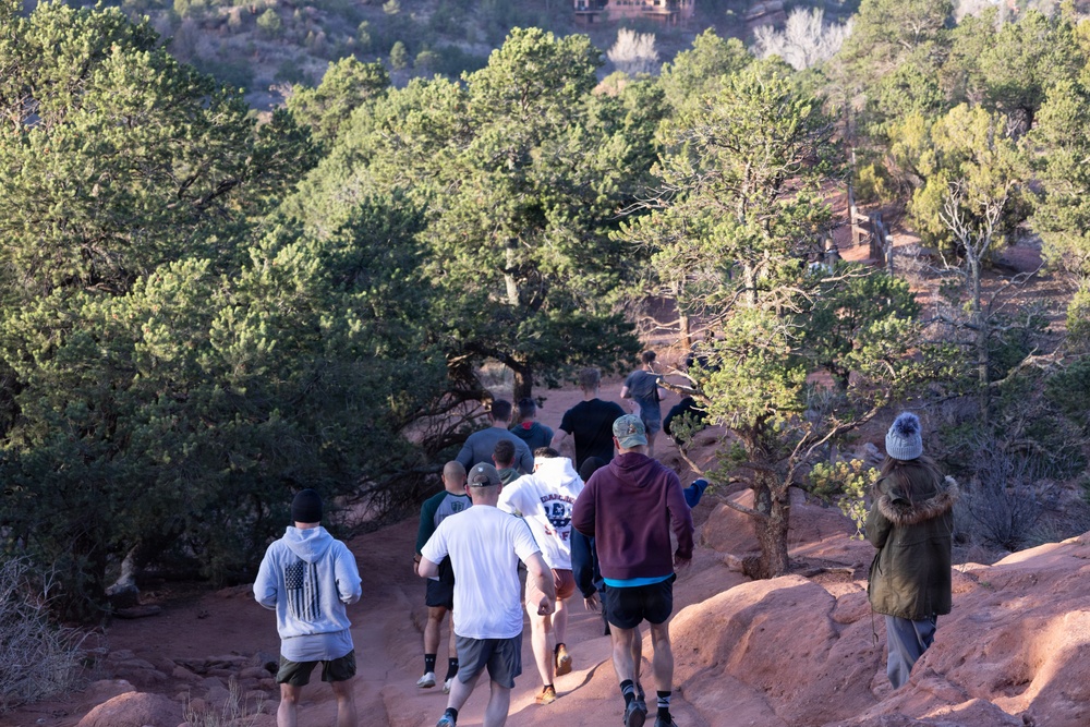 4-9 IN Manchu Reenlistment Ceremony at Garden of the Gods