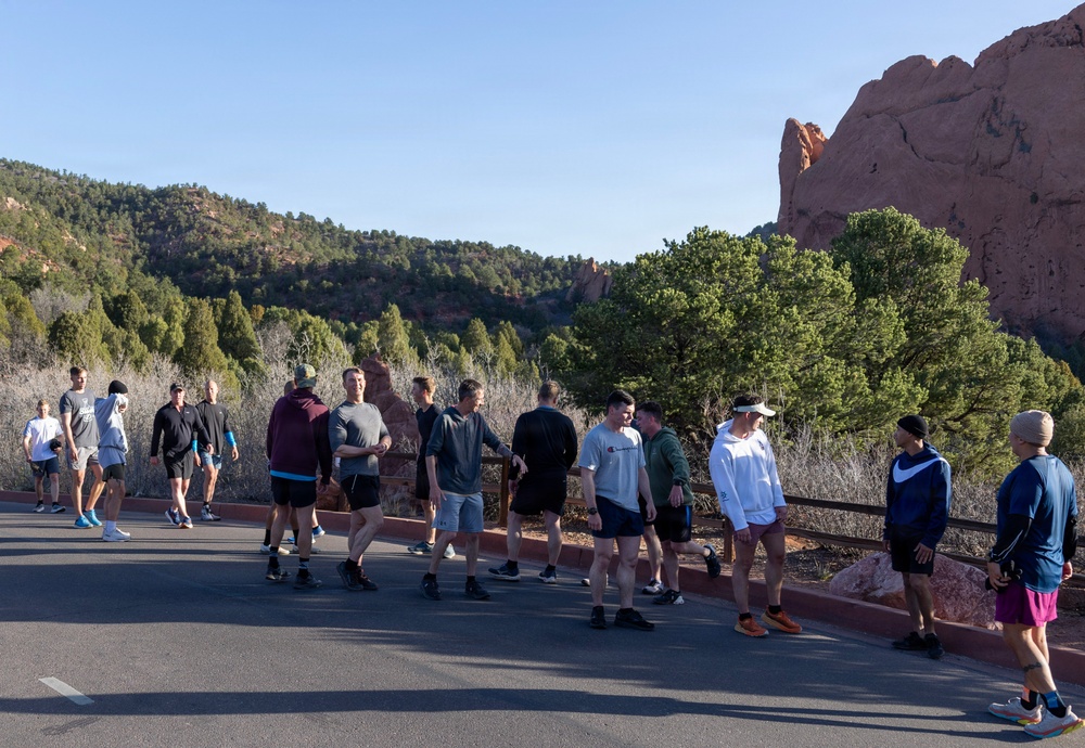 4-9 IN Manchu Reenlistment Ceremony at Garden of the Gods