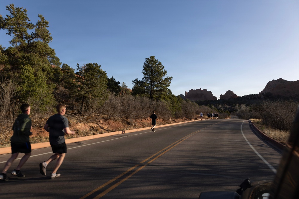 4-9 IN Manchu Reenlistment Ceremony at Garden of the Gods