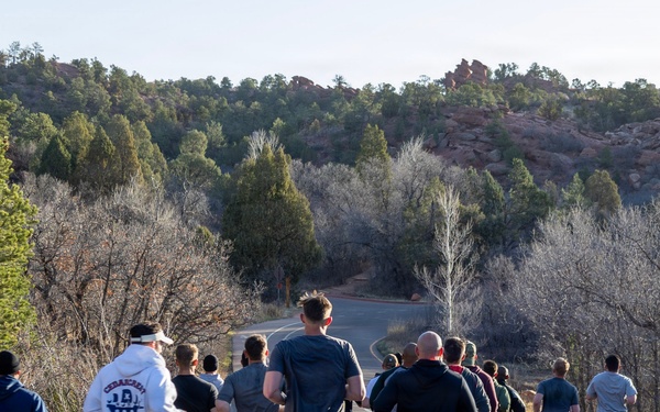 4-9 IN Manchu Reenlistment Ceremony at Garden of the Gods