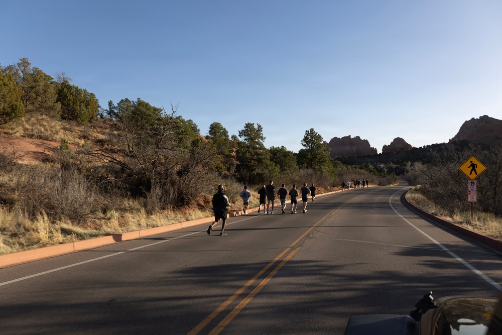 4-9 IN Manchu Reenlistment Ceremony at Garden of the Gods