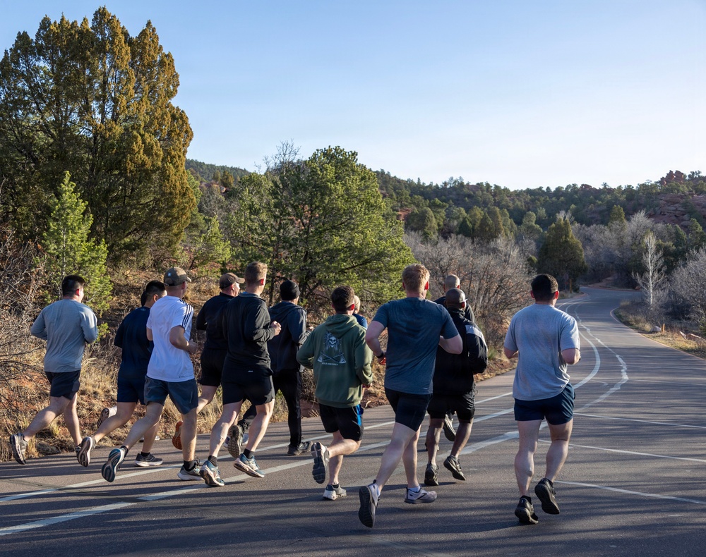 4-9 IN Manchu Reenlistment Ceremony at Garden of the Gods