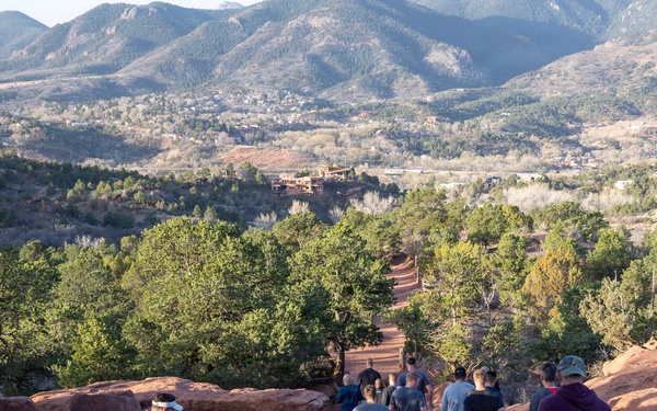 4-9 IN Manchu Reenlistment Ceremony at Garden of the Gods