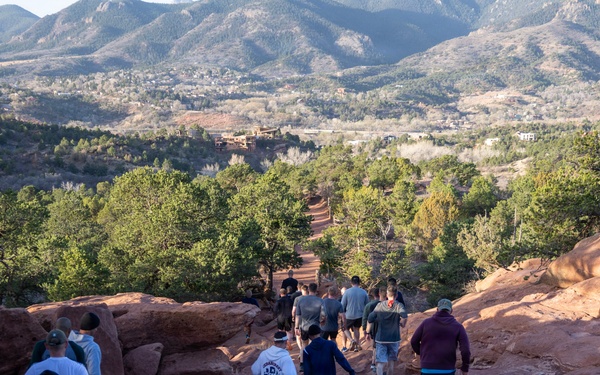 4-9 IN Manchu Reenlistment Ceremony at Garden of the Gods